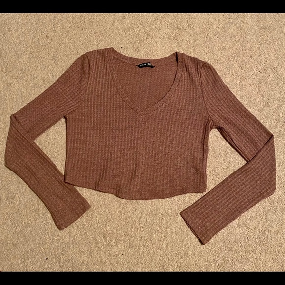 Waffle Knit Crop Tee V Neck - Picture 2 of 3